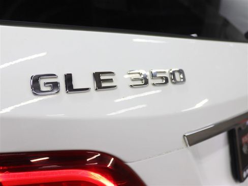 Used 2018 Mercedes-Benz GLE 350 4MATIC w/ Premium 1 Package image 11