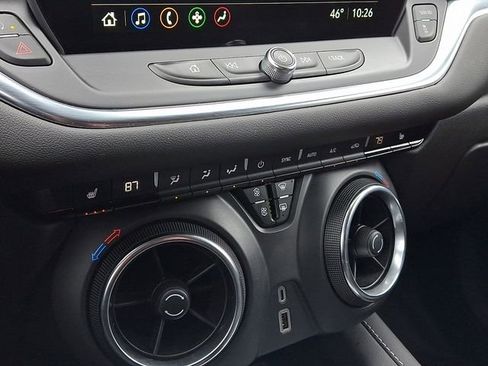 Certified 2024 Chevrolet Blazer LT w/ Convenience Package image 15