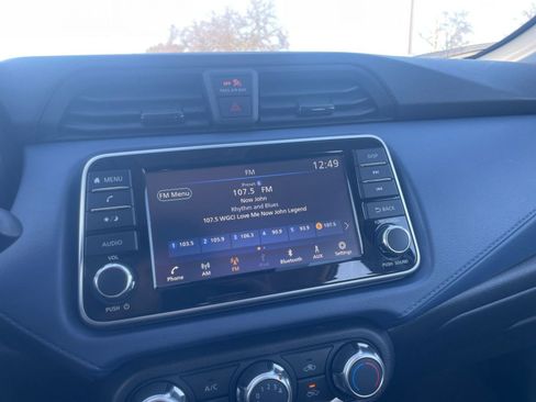 Used 2025 Nissan Versa SV image 20