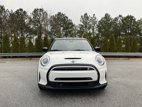 Certified 2024 MINI Cooper SE image 12