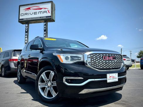 Used 2017 GMC Acadia Denali w/ Technology Package AWD/4WD image 1