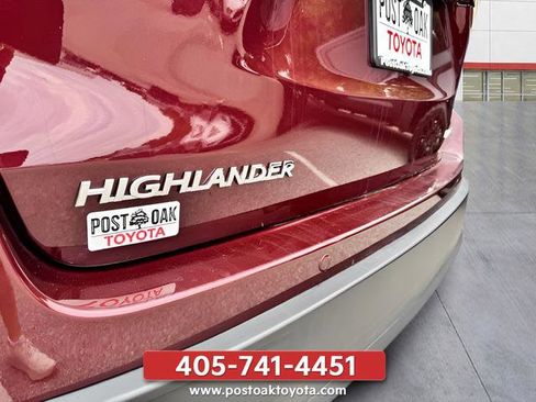 Used 2016 Toyota Highlander Limited Platinum AWD/4WD image 37