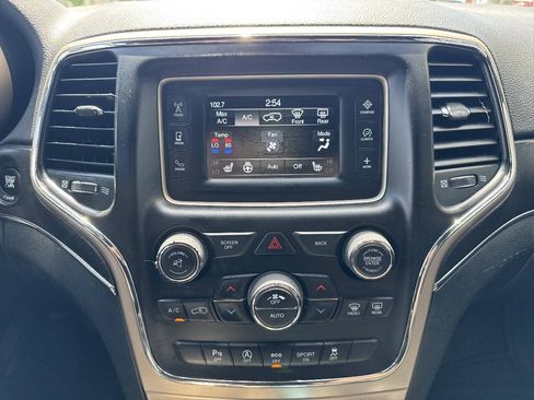 Used 2016 Jeep Grand Cherokee Limited AWD/4WD image 37