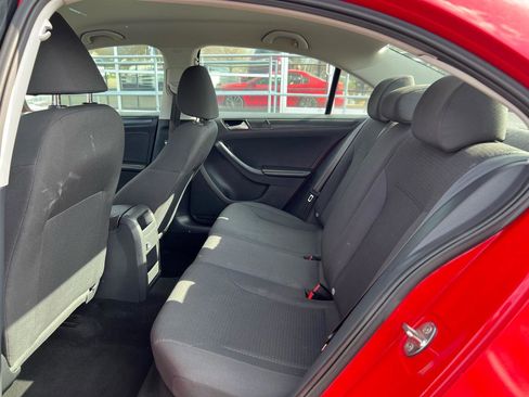 Used 2015 Volkswagen Jetta S image 12