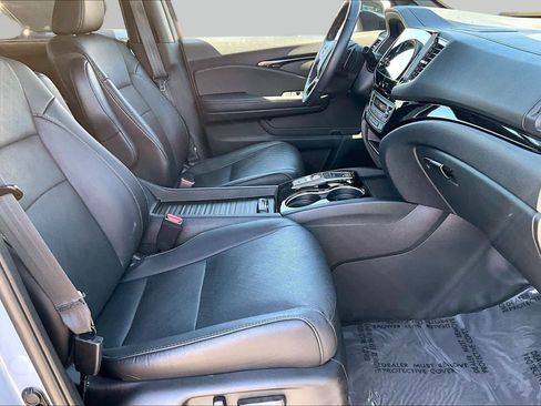 Used 2023 Honda Passport Elite image 8