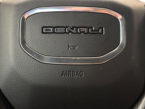 Used 2023 GMC Yukon Denali Ultimate AWD/4WD image 13