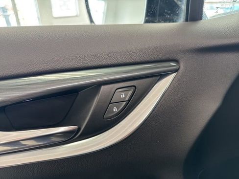 Used 2023 Buick Enclave Essence image 19