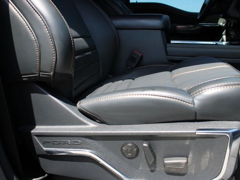 Used 2024 Ford F250 Platinum AWD/4WD image 18