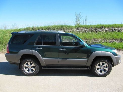 Used 2003 Toyota 4Runner Sport AWD/4WD image 2