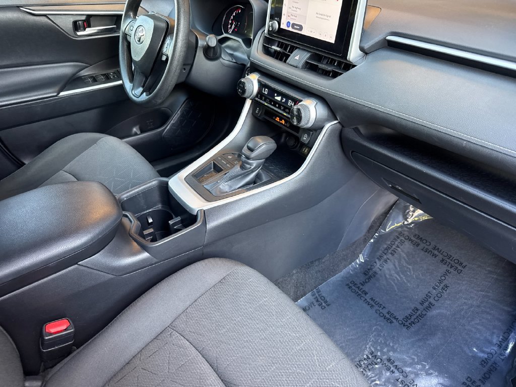 Used 2024 Toyota RAV4 XLE FWD image 19