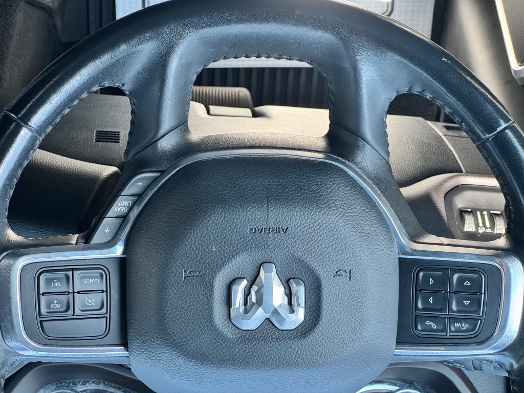 Used 2022 RAM 3500 Laramie AWD/4WD image 22