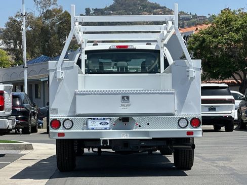 New 2026 Ford F250 XL w/ XL Chrome Package RWD image 4