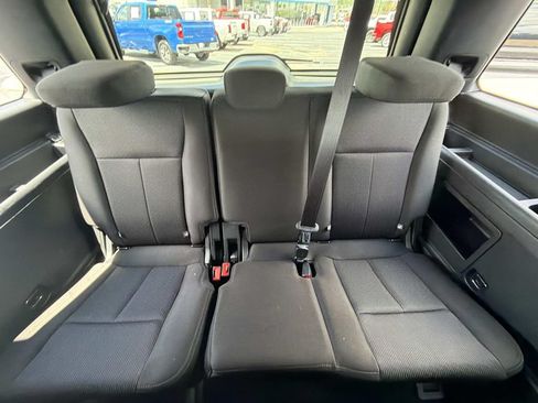 Used 2019 Ford Expedition XLT AWD/4WD image 16
