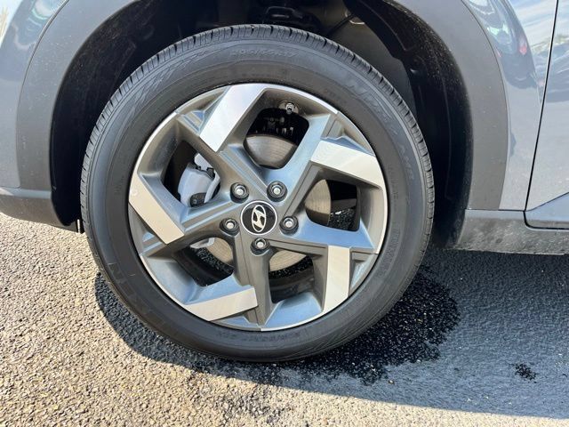 New 2026 Hyundai Venue SEL FWD image 7