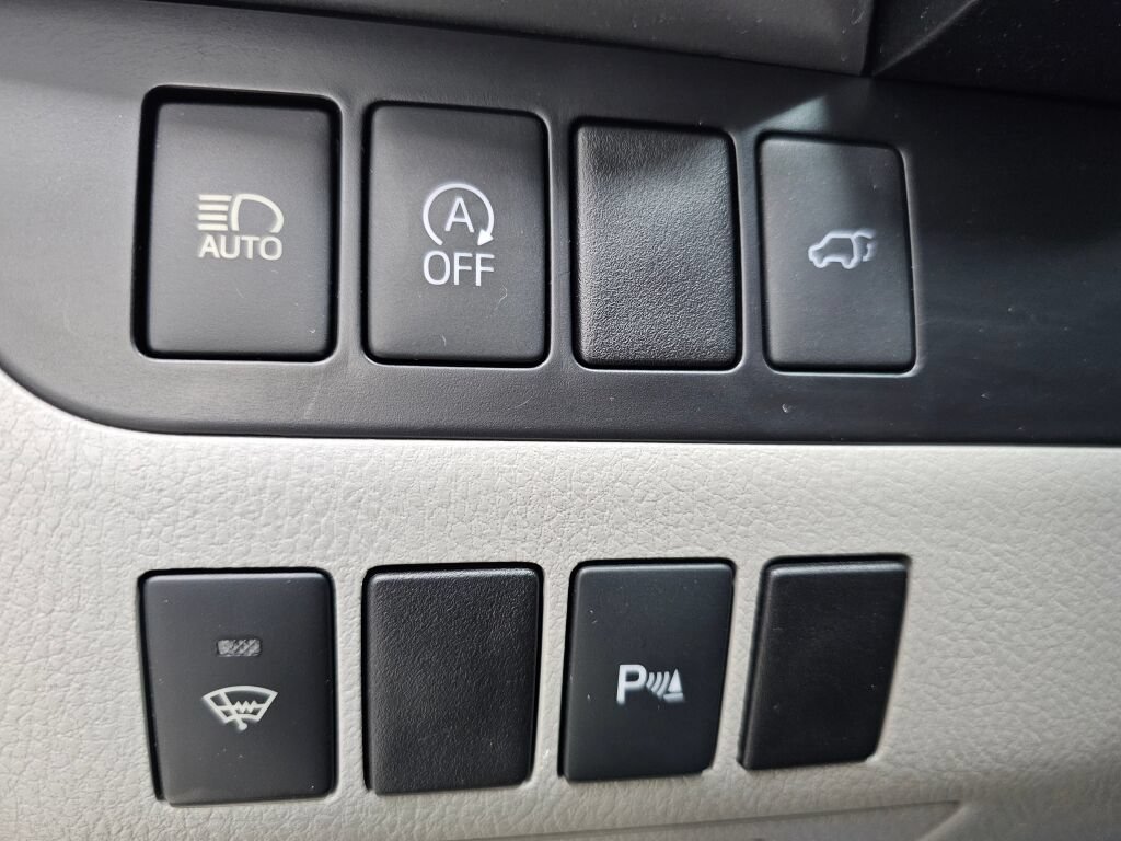 Used 2018 Toyota Highlander Limited AWD/4WD image 30