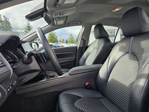 Used 2024 Toyota Camry SE image 22