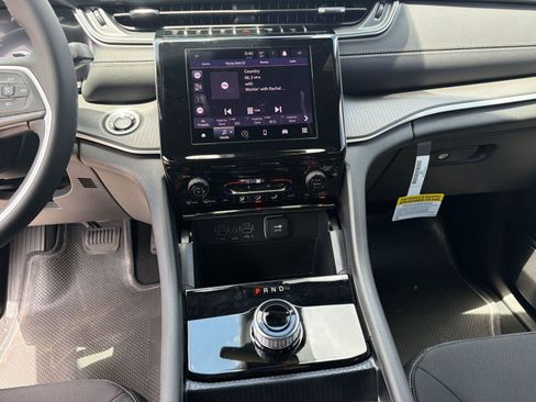 New 2026 Jeep Grand Cherokee Laredo RWD image 24