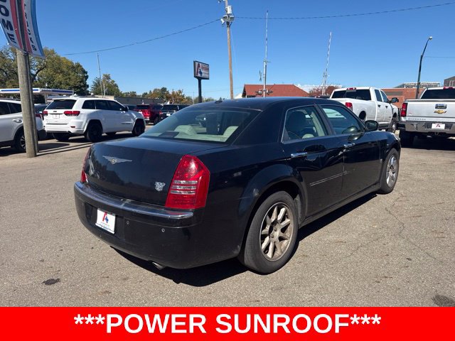 Used 2007 Chrysler 300 C w/ Protection Group II RWD image 3