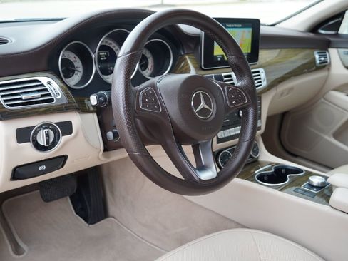 Used 2015 Mercedes-Benz CLS 400 image 8