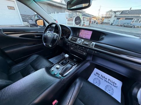 Used 2013 Lexus LS 460 AWD image 21