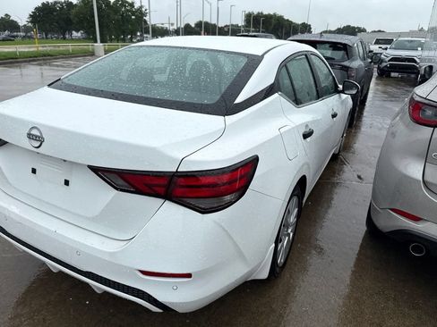 Used 2025 Nissan Sentra S FWD image 4