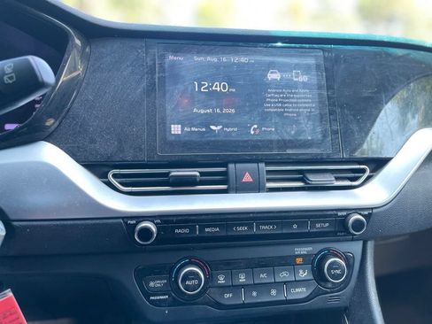 Used 2020 Kia Niro LX FWD image 15