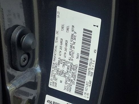 Used 2026 Toyota Tundra Limited AWD/4WD image 27