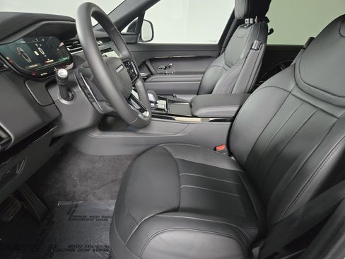 New 2025 Land Rover Range Rover Sport SE image 12