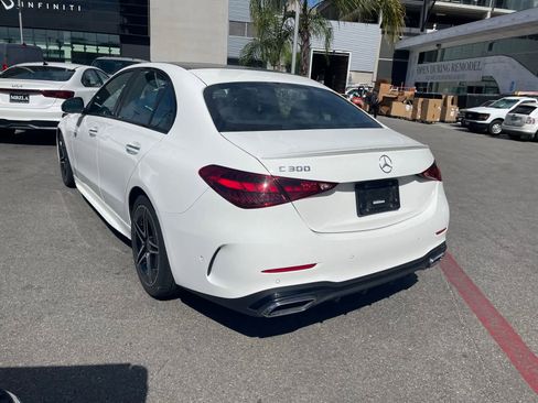 Used 2022 Mercedes-Benz C 300 Sedan image 4