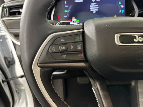 Used 2023 Jeep Grand Cherokee 4WD 4xe image 15