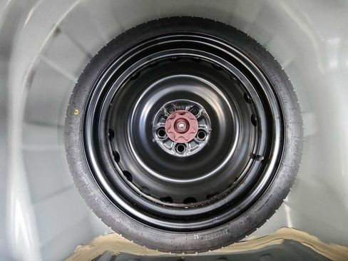 Used 2023 Toyota Corolla LE image 24