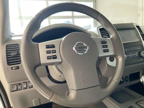 Used 2019 Nissan Frontier SV AWD/4WD image 14