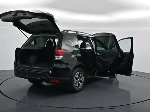 Used 2024 Subaru Forester Premium AWD/4WD image 38
