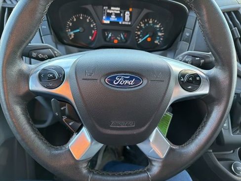 Used 2017 Ford Transit 250 Base image 18