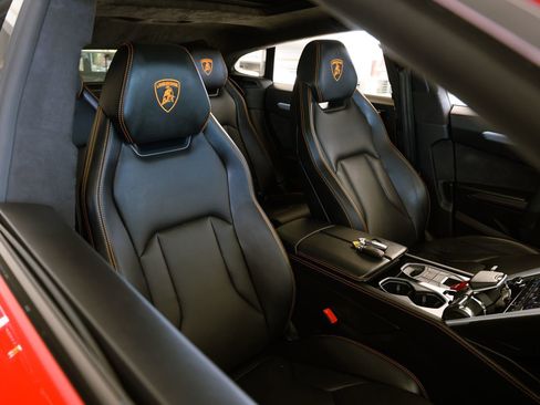 Used 2019 Lamborghini Urus image 34