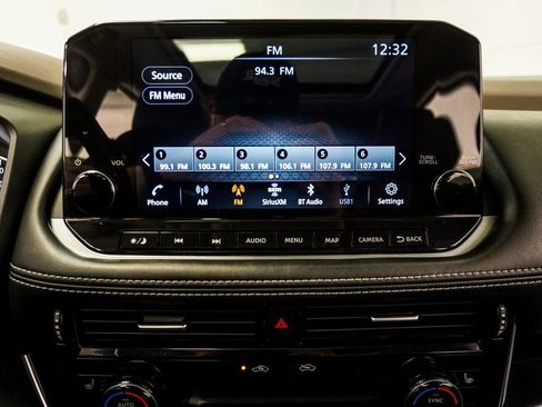 Used 2022 Nissan Rogue SL w/ SL Premium Package image 40