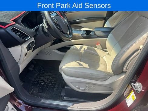 Used 2017 Lincoln MKX Reserve w/ Driver Assistance Package FWD image 8