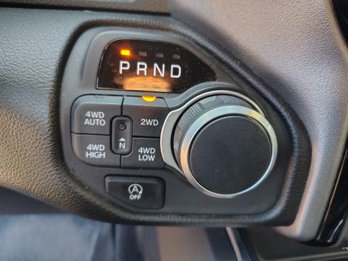 Certified 2025 RAM 1500 Big Horn AWD/4WD image 30