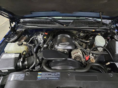 Used 2004 Chevrolet Silverado 1500 W/T image 41