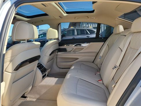 Used 2019 BMW 740i xDrive w/ Executive Package image 12