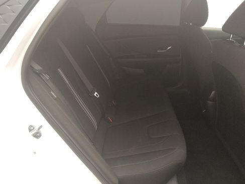 Used 2024 Hyundai Elantra SEL FWD image 19