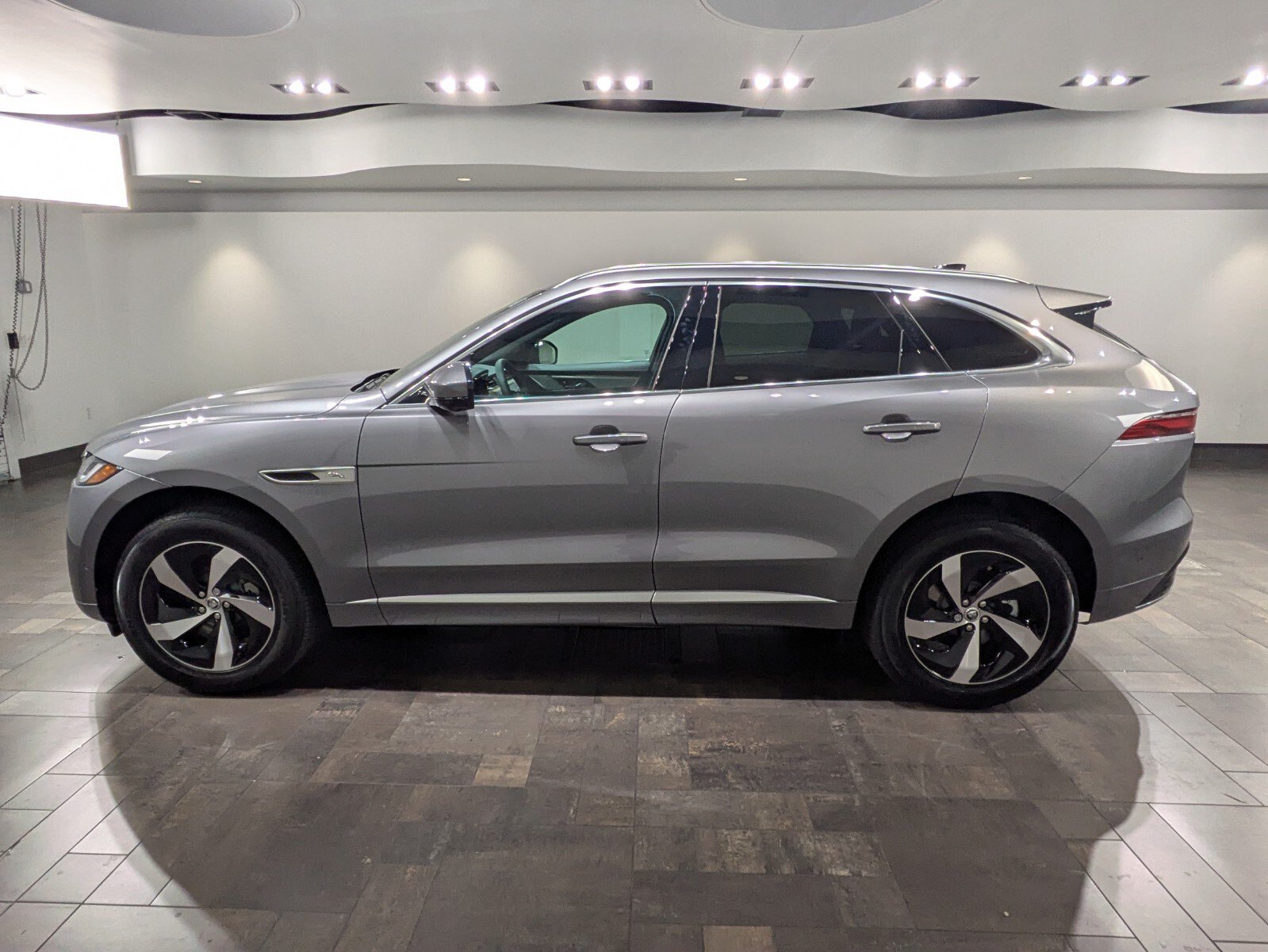New 2026 Jaguar F-PACE R-Dynamic S AWD/4WD image 3