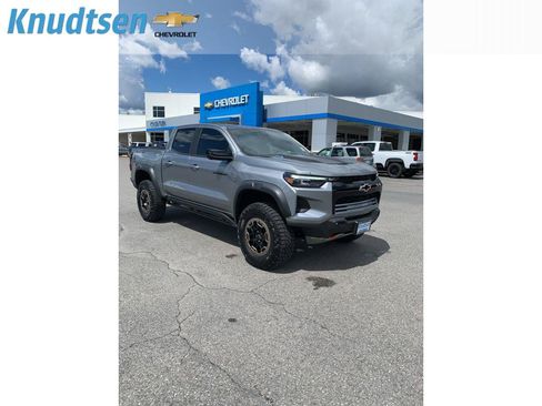 Used 2024 Chevrolet Colorado ZR2 w/ Technology Package AWD/4WD image 1