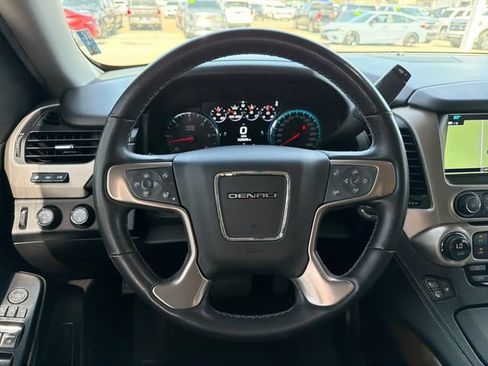 Used 2019 GMC Yukon Denali w/ Denali Ultimate Package AWD/4WD image 10