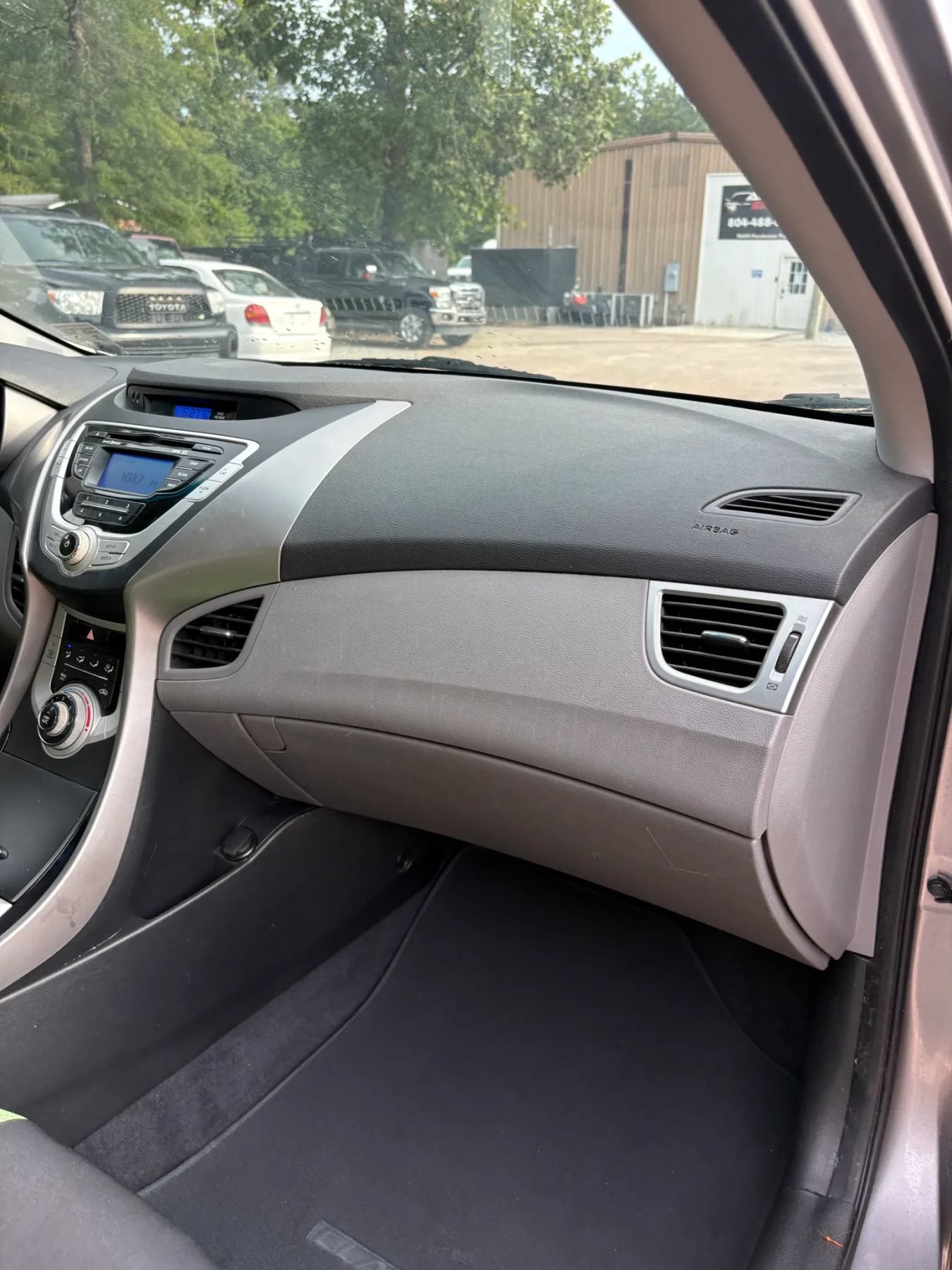 Used 2012 Hyundai Elantra GLS w/ Preferred Pkg 3 FWD image 25