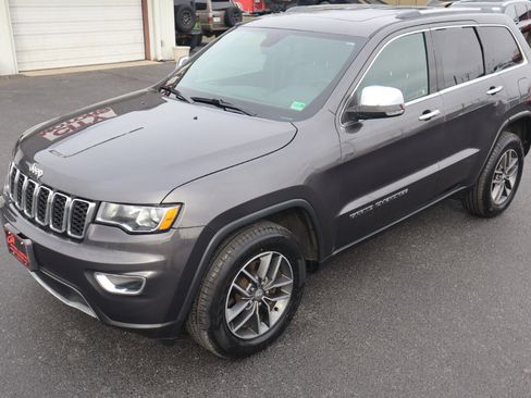 Used 2018 Jeep Grand Cherokee Limited image 11