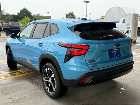 New 2025 Chevrolet Trax RS w/ Driver Confidence Package image 8