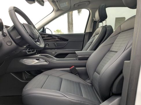 New 2026 Lincoln Nautilus Reserve AWD/4WD image 21