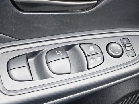 New 2025 Nissan Versa S w/ Trunk Package FWD image 20