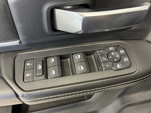 Used 2025 RAM 2500 4x4 Crew Cab image 20